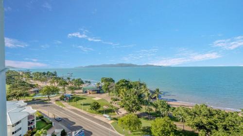 Studio 908 - Panoramic Ocean Views On The Strand