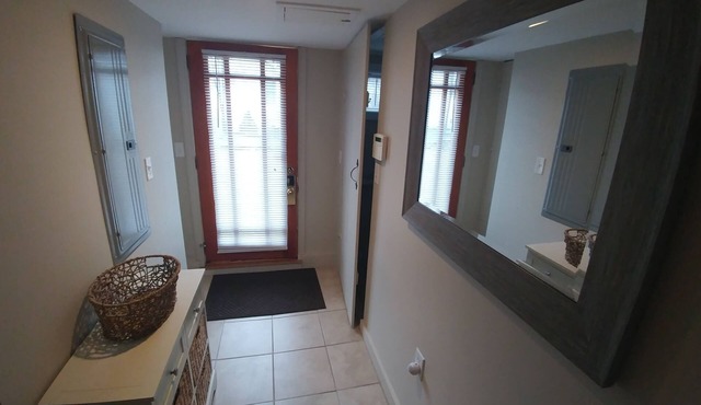 Studio - A short walk everywhere - Great Fall and Spring Rates