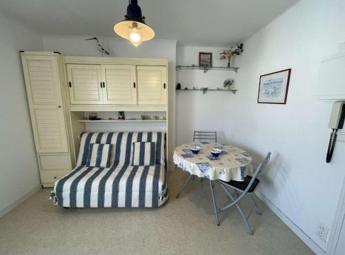 Studio agréable à 20m de la plage - 2 personnes - FR-1-224C-83