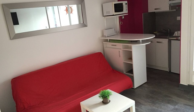Studio air-conditioned cabin + wifi + private parking