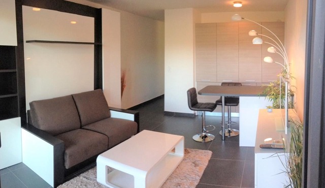 STUDIO air-conditioned standing with SEA VIEW and POOL