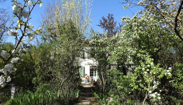 STUDIO Aix 30 m² English garden, near the center and river Arc