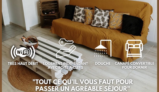 Studio Apartment 'De Plain-pied Avec Jardin' with Private Terrace and Wi-Fi