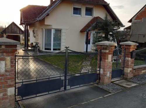 Studio Apartman Lora
