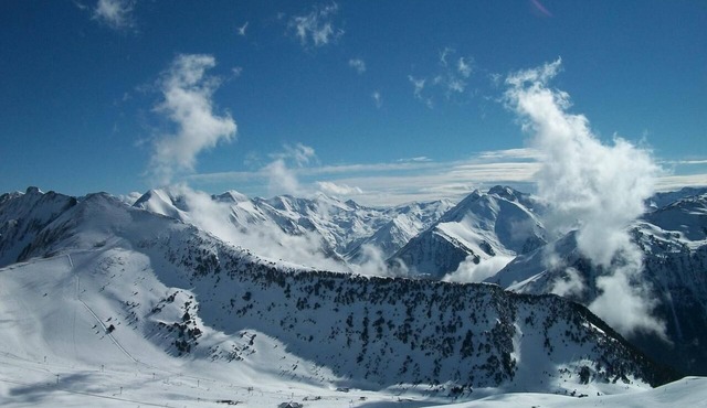 Studio Apartment "Pieds Des Pistes" with Wi-Fi