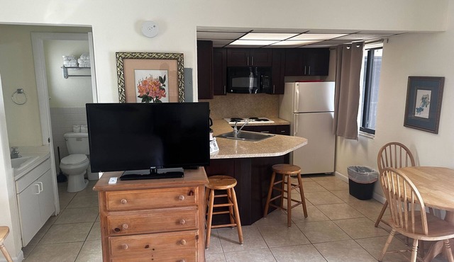 Studio Apartment- Steps from the beach!