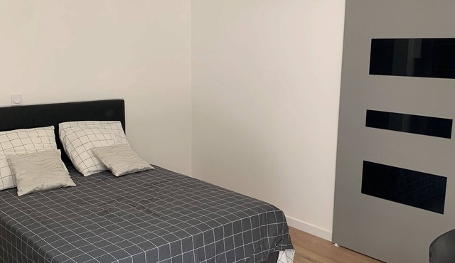 Studio Apartment '1' with Private Terrace, Shared Garden and Wi-Fi