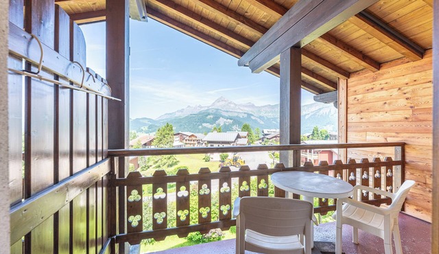 Studio Apartment '17 - Le Tetras' with Mountain View, Balcony and Wi-Fi