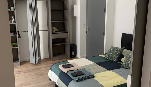 Studio Apartment '4' with Private Terrace, Shared Garden and Wi-Fi