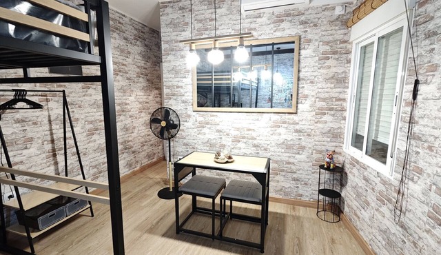Studio Apartment 'Apartamento Sanz' with Private Terrace, Wi-Fi and Air Conditioning
