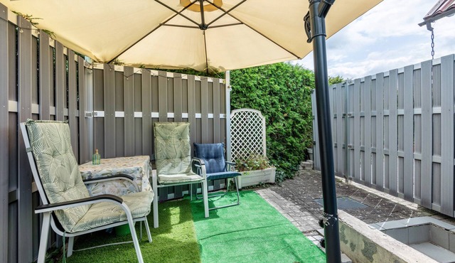 Studio Apartment 'Cozy Holiday Flat' with Private Garden and Wi-Fi in Nittenau