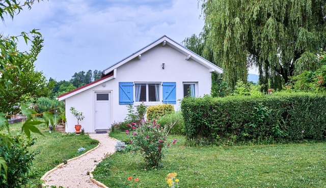 Studio Apartment 'Home Just Be' with Wi-Fi & Garden