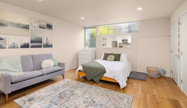 Studio apartment in Ballard