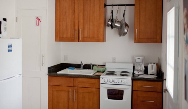 Studio Apartment in Eastsound, the Heart of Orcas Island - Chinook 4