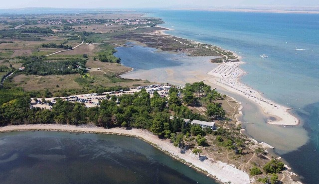 Studio apartment in Nin with Terrace, Air condition, WIFI (233-2)