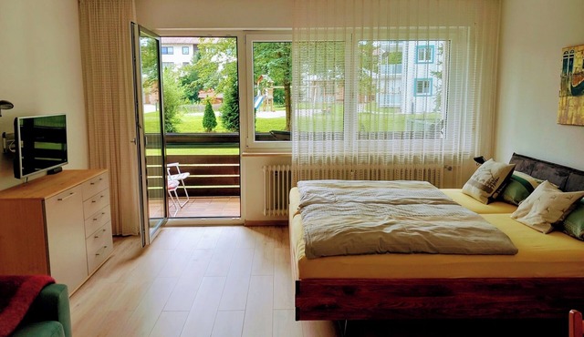 Studio Apartment 'Isarnähe' with shared garden, balcony and wifi in Wackersberg