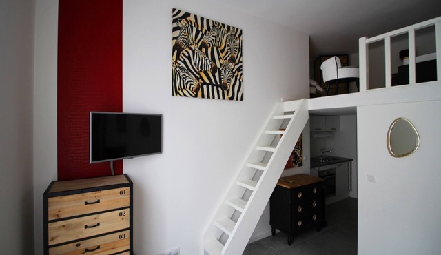 Studio Apartment 'Kipling' with Wi-Fi and Air Conditioning