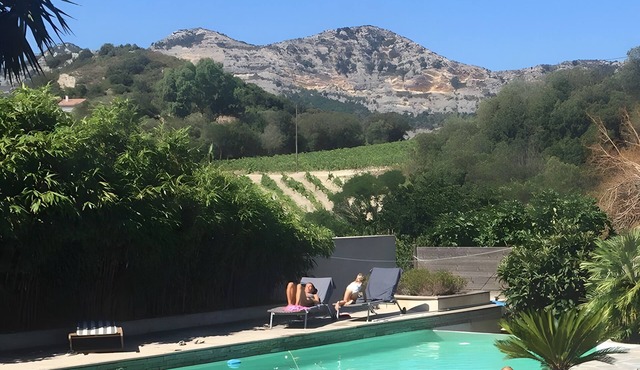 Studio Apartment 'Le - Ancienne Cave' with Mountain View and Wi-Fi