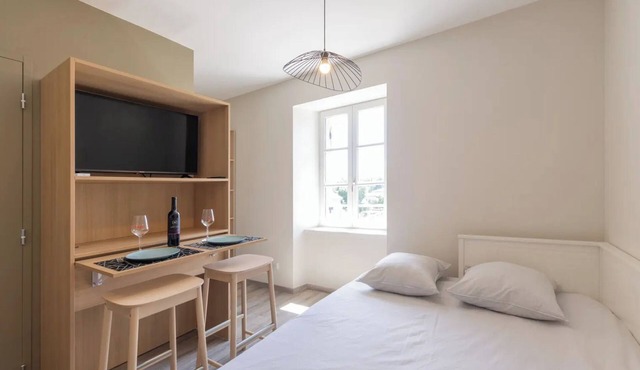 Studio Apartment 'Merlot' with Wi-Fi and Air Conditioning