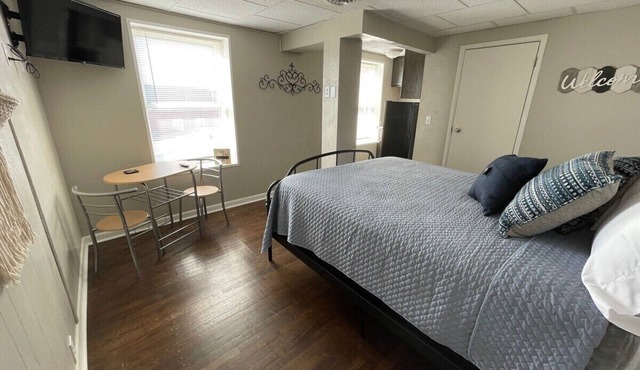 Studio Apartment on Main Street in Coshocton (35)