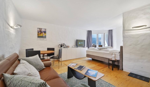 Studio apartment on the 3rd floor with balcony, approx.