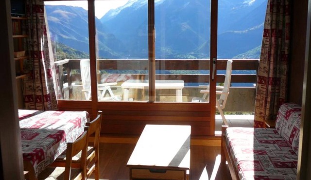 Studio Apartment 'Pathabac' with Mountain View and Balcony