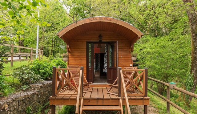 Studio Apartment 'Roulotte Du Moulin De Lesneve' with Private Terrace, Private Garden and Wi-Fi