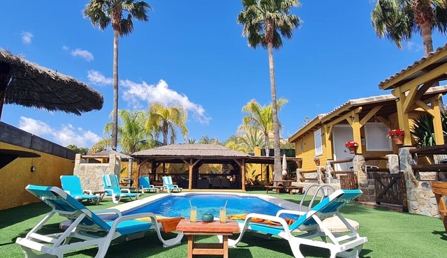 Studio Apartment 'Tabarca' with Shared Pool, Wi-Fi and Air Conditioning