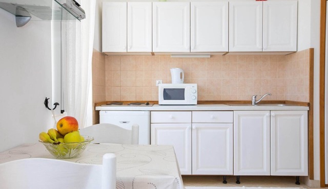Studio apartment with sea view
