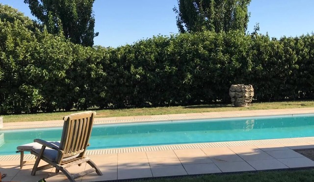 STUDIO APT inc pool & the best of Orange close by