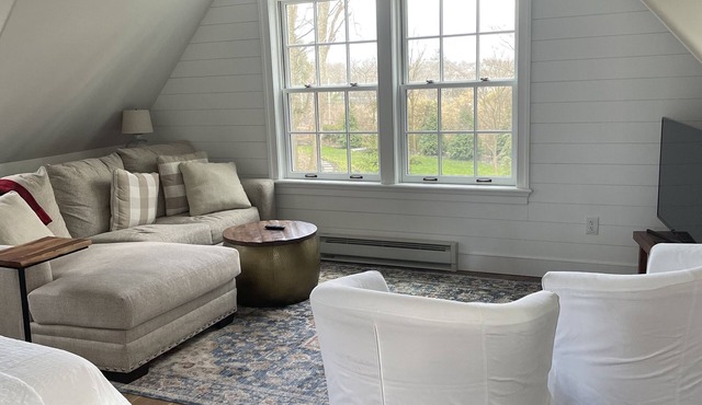 Studio Apt located in the heart of Wayne