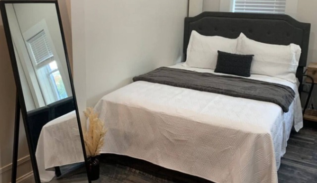 Studio apt on U St- 5 mins to Howard University