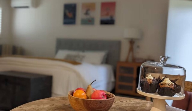 Studio at Beechworth next to the forest. Pet friendly but please let us know. n.