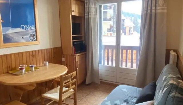 Studio at the foot of the slopes Puy St Vincent 1700