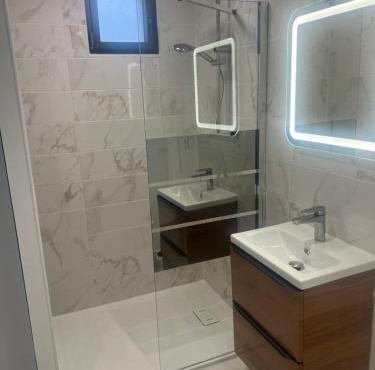 Studio attenant à la maison