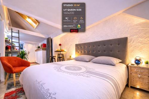 Studio atypique et cosy, classé Gîte de France, CLIMATISATION, lit Queen Size, lave-vaisselle, Netflix, wifi, 400m centre, parking, 15min gare, boîte à clés, Gîtes La Tarine