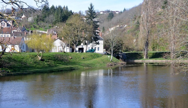 Studio "Au Bord de L'eau" Pour 3 Personnes, à L'orée D'un Village Authentique