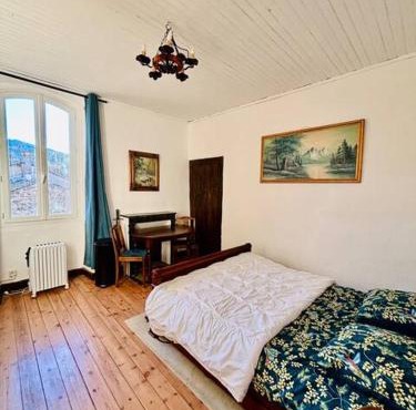 Studio au château de Lachau