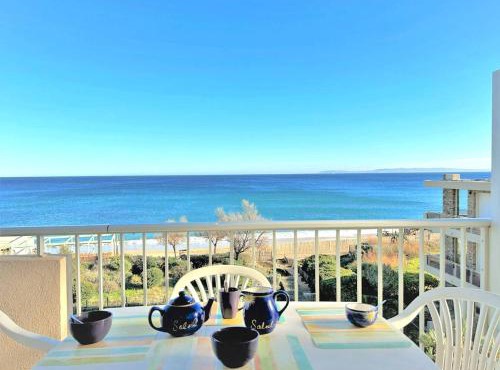 Studio au Lavandou avec Terrasse et Vue Mer - FR-1-251-237