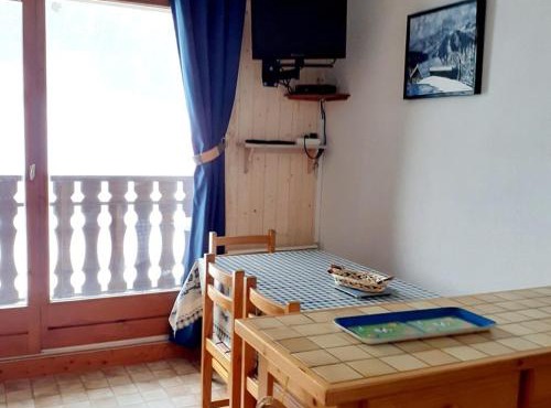 Studio avec balcon sud dans un écrin de verdure, Le Biot - FR-1-573-23