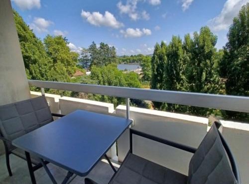 Studio avec très belle vue sur l Allier