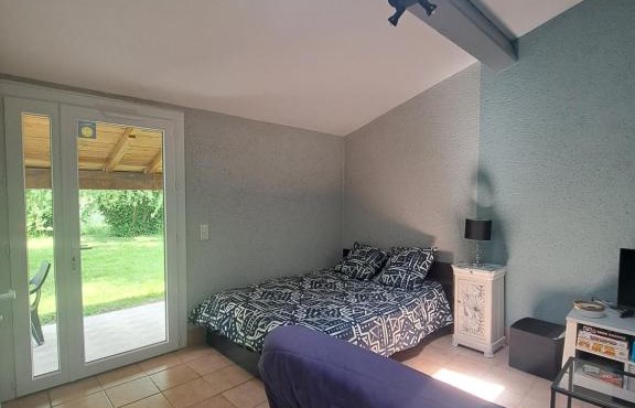 Studio avec jardin à 5 min du Parc Walibi