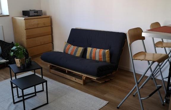 Studio avec mezzanine 2/4 pers à 5 mn du metro