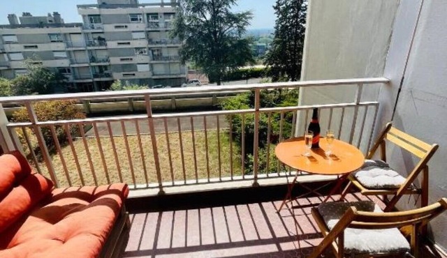 Studio Avec Piscine et Tennis vue sur Lyon