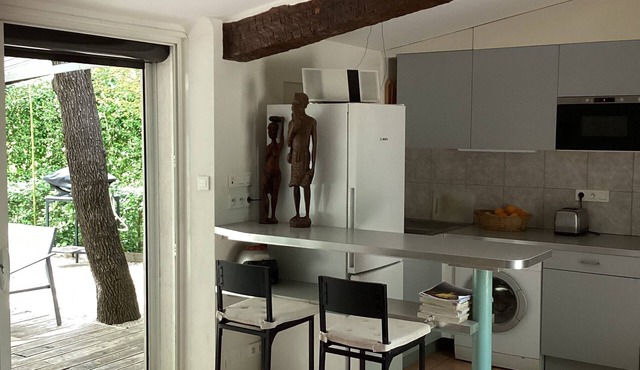 Studio Avec Terrasse et Pergola Dans Propriété Calme et Sécurisée