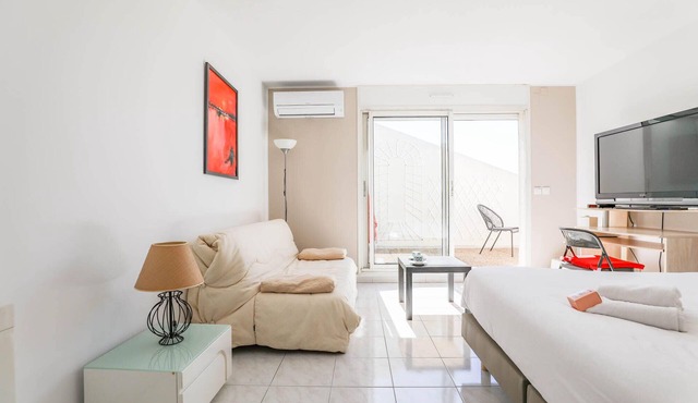 Studio avec terrasse vue mer et climatisation in Marseille