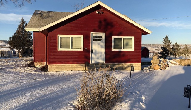 Studio Basement Apartment in Little Red Home