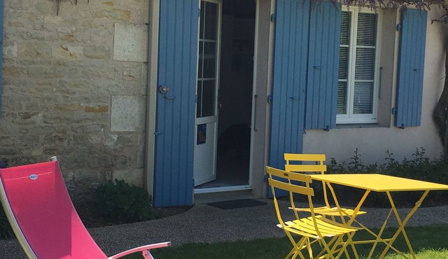 Studio belle-île - view on the swimming pool