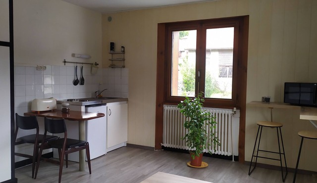 Studio between lake and mountains
