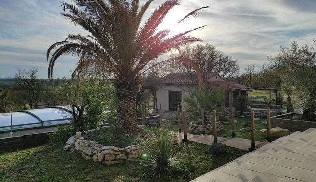 Studio Bonnard, Tout Confort